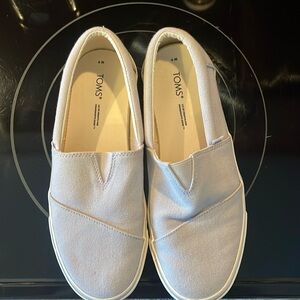 Toms slip on canvas sneaker